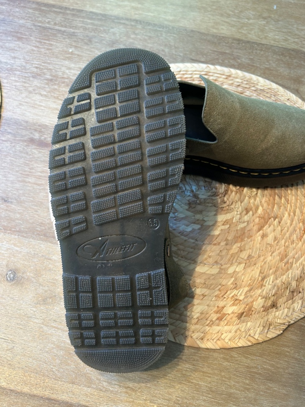ATHLEFIT OLIVE GREEN SUEDE CLOGS - SIZE 6.5 - Picture 3 of 4